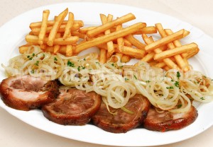 foetel Hagymás csülök sültburgonyával