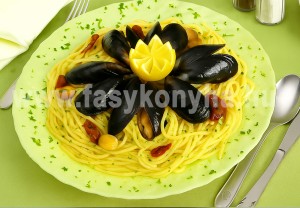 Aszalt paradicsomos fekete kagyló spagettivel