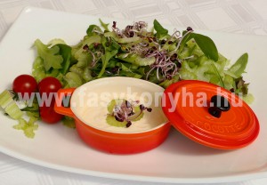 eloetel Zellerszár saláta céklacsírával joghurtos dresszinggel