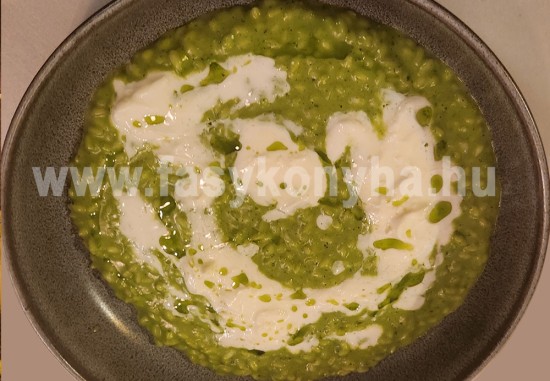 Mascarponés-spenótos rizottó