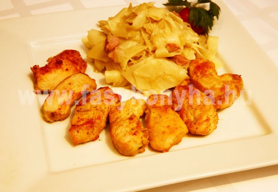 foetel Pulykasült káposztás cvekedlivel 