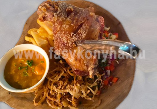 foetel Sertéscsülök erdei gombamártással lyoni hagymával sült burgonyával