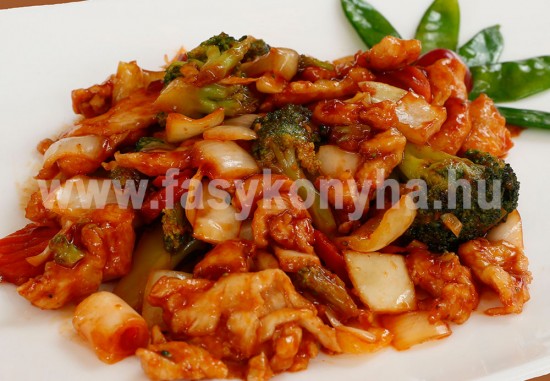 foetel Zöldséges csirkeragu jázminrizzsel